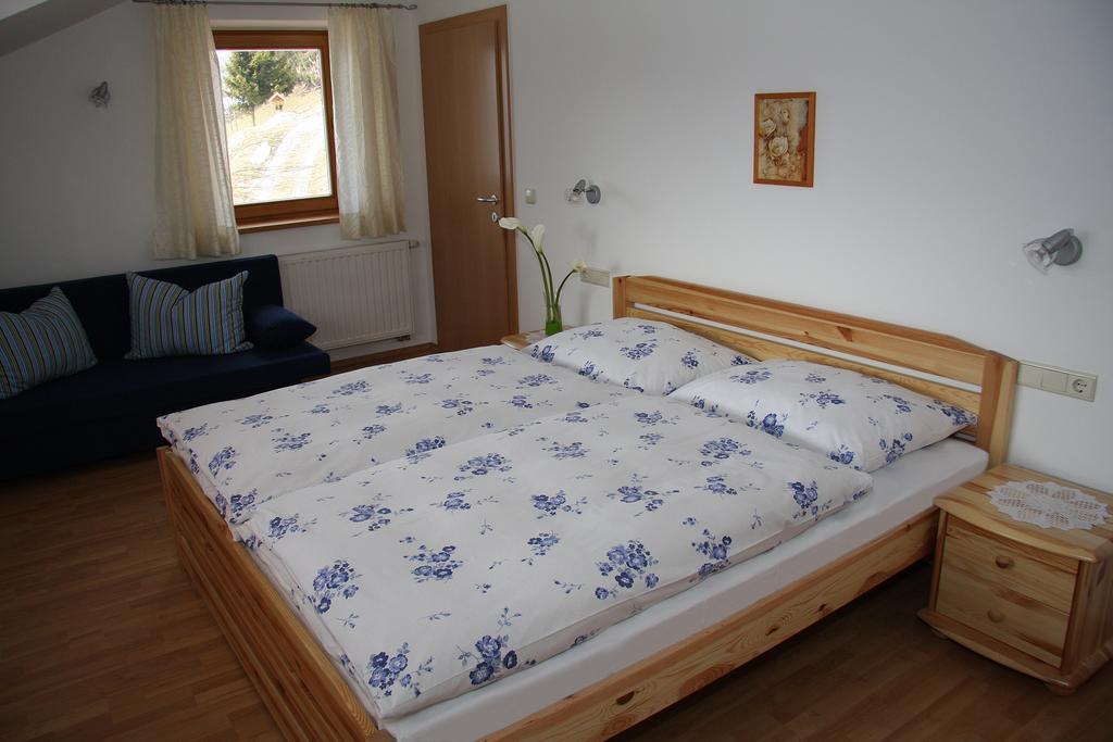 Steinerhof Apartment Dobbiaco Ruang foto